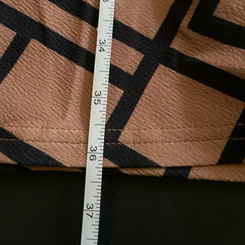 Boutique Women’s Size 4X (20) Geometric Print Skirt - Picture 12 of 13